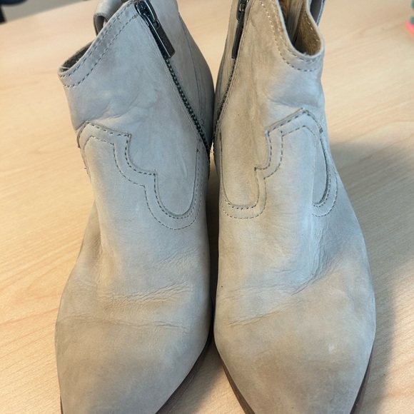 FRYE size 6.5 booties good used condition could use a good clean price reflects - Picture 9 of 15